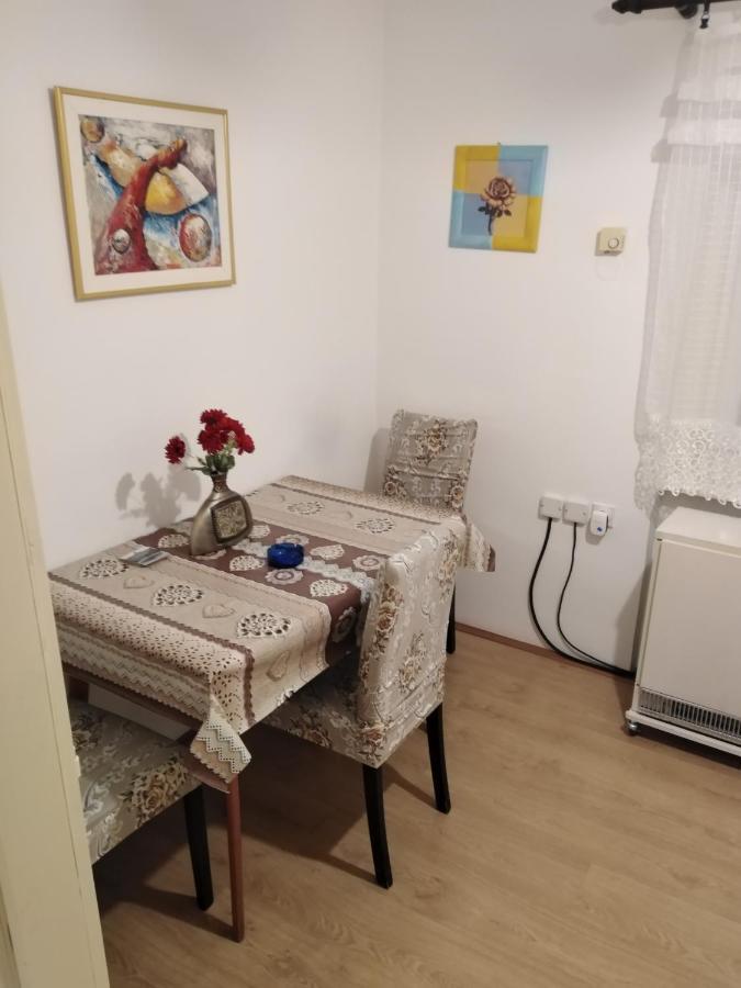 Apartment Lara *